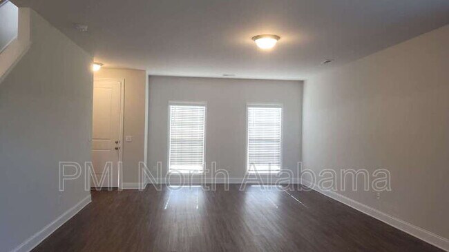 Foto del edificio - 3201 Jordan Farm Cir NE