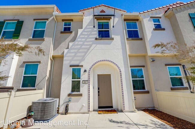 Foto del edificio - 3 br, 2.5 bath House - 143 Avenida Chapala...