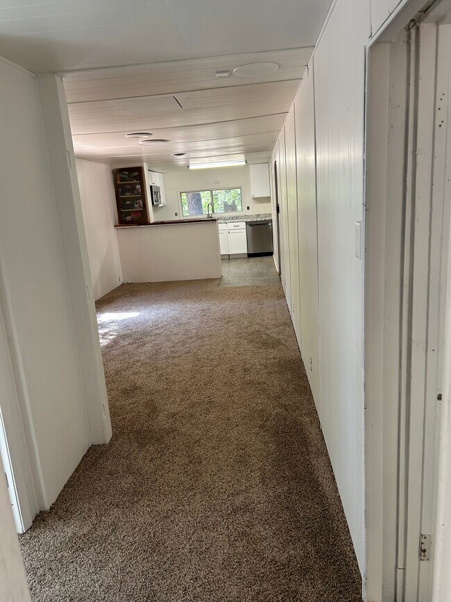 Foto del edificio - 14820 Glenwood Dr