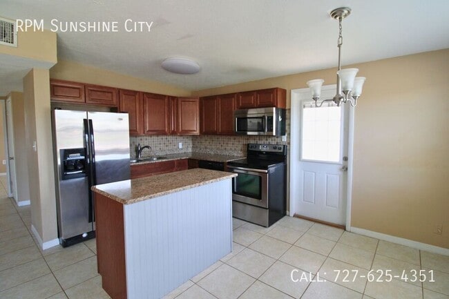 Building Photo - 8233 Portulaca Ave