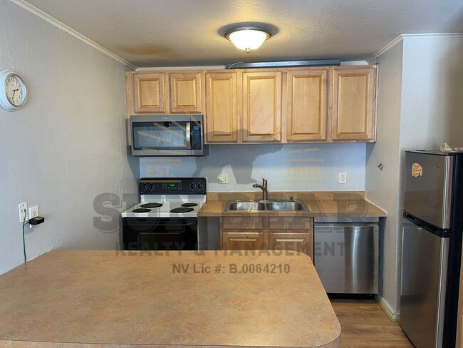 Building Photo - Cute 1 bedroom in Central Location