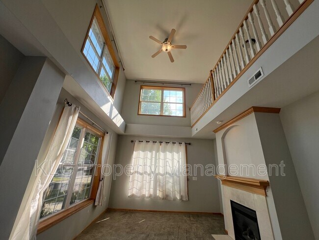 Building Photo - 277 S 79th St