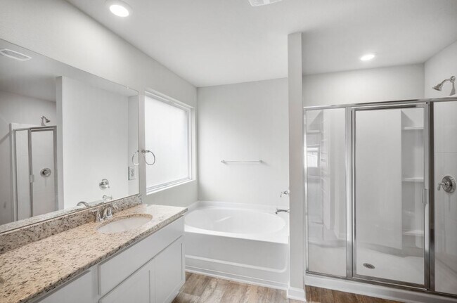 Building Photo - 24048 Songbird Dr