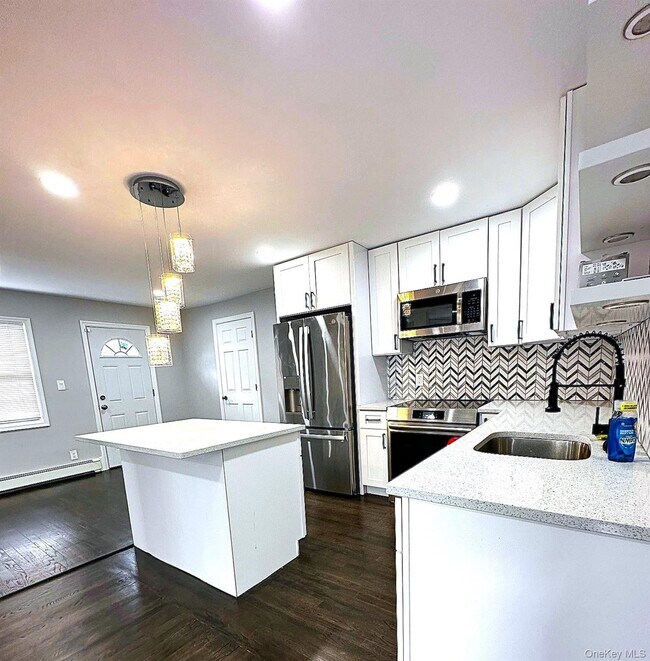 Building Photo - 1093 Ditmas Ave