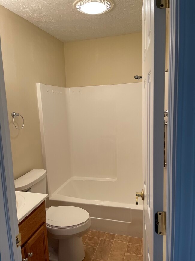 4951 W 600 N Unit 1, Fairland, IN 46126 4951 W 600 N Fairland, IN