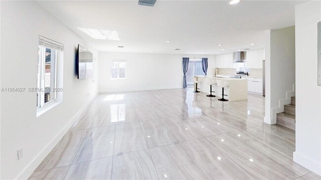 Foto del edificio - 1886 NW 68th St