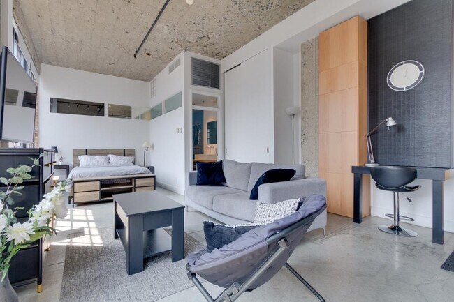 Photo du bâtiment - 454 Rue De la Gauchetière O