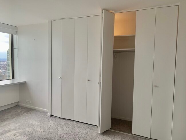 Foto del edificio - 2800 N Lake Shore Dr