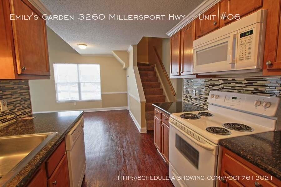 Primary Photo - 3260-3278 Millersport Hwy
