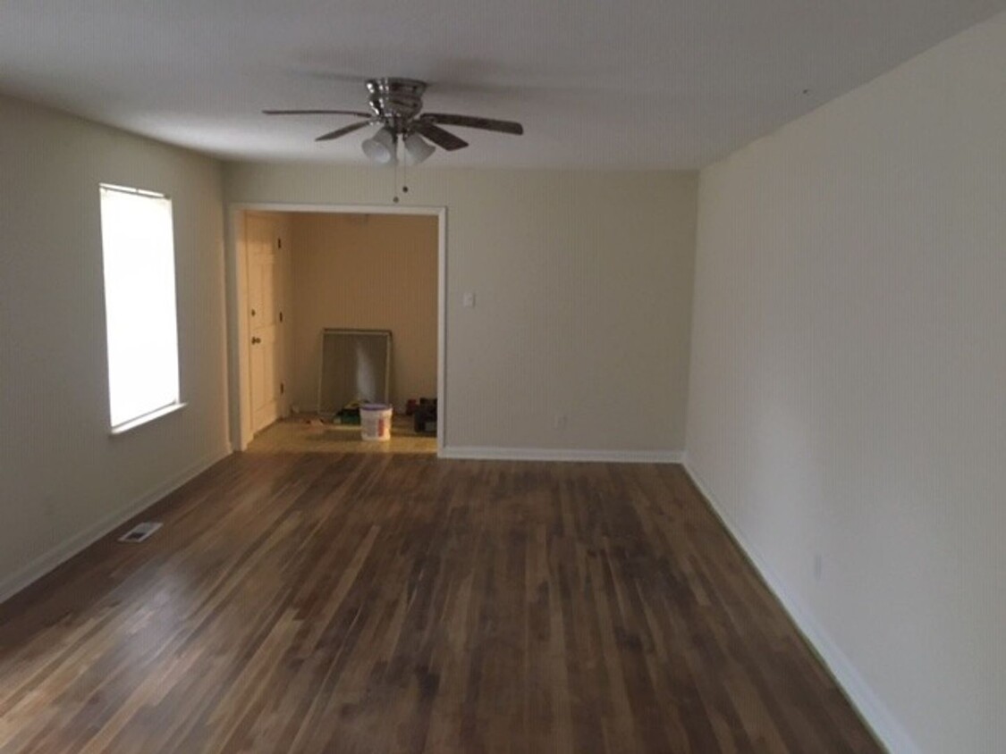 Primary Photo - 4 bedroom