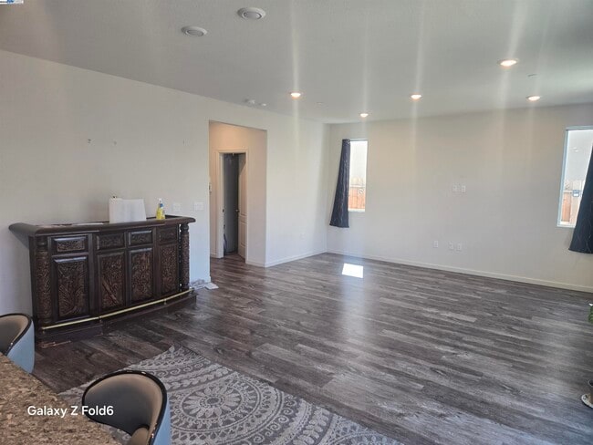 Building Photo - 252 Agata Wy