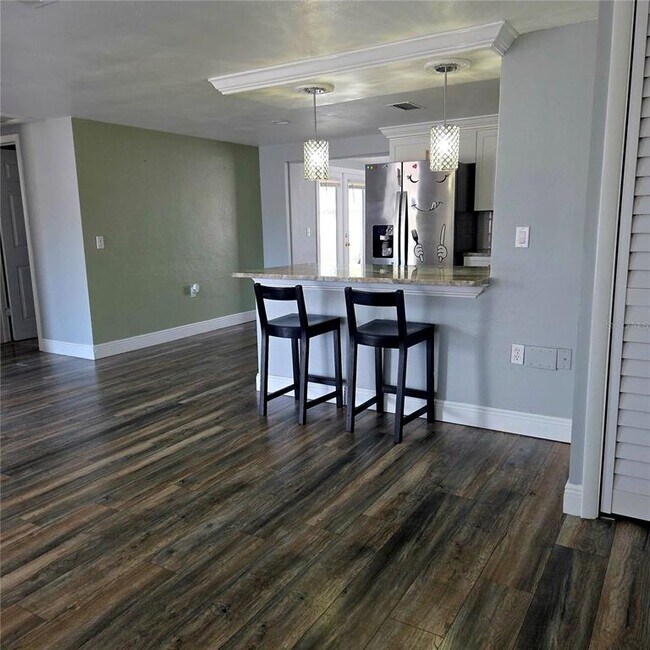 Building Photo - 5232 Sparrow Dr