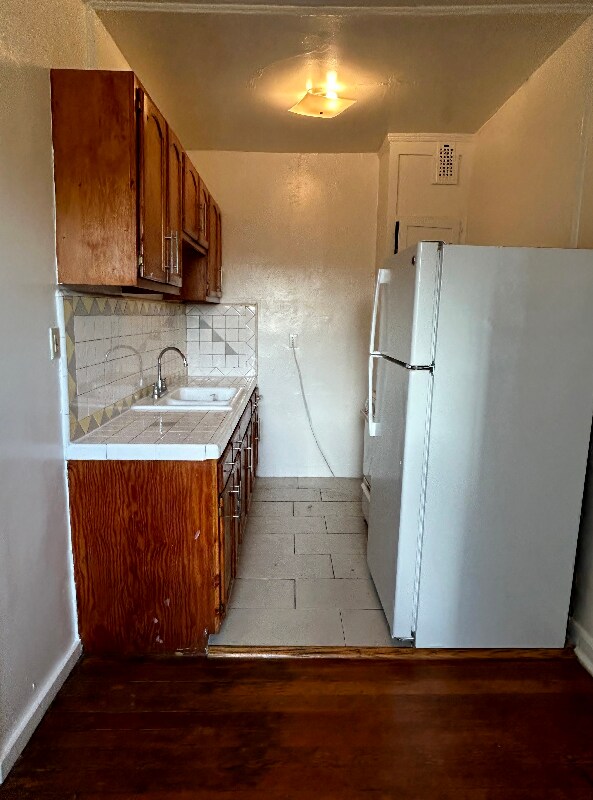 Primary Photo - 1523 N McCadden Pl