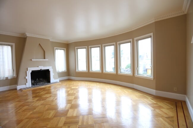 Building Photo - 2566-2568-2568 22nd Ave