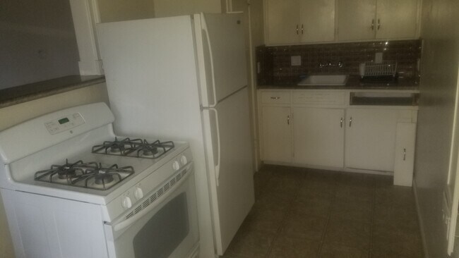 Foto del edificio - 14590 Big Basin Way