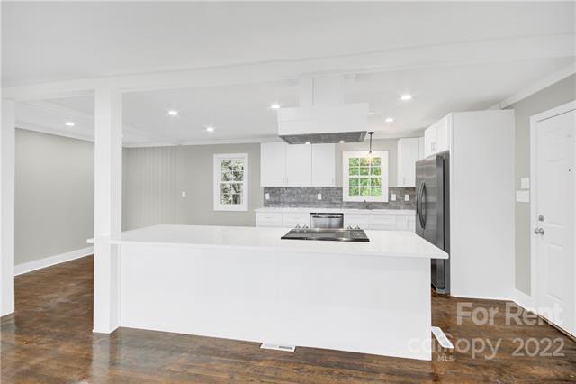 Foto del edificio - 6521 Mt Holly-Huntersville Rd