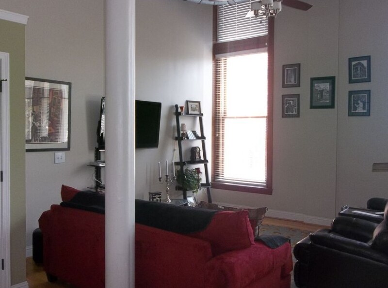 612 Central St Unit 203, Kansas City, MO 64105 Room for Rent in