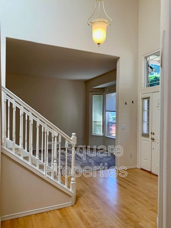 Photo - 534 234th Pl NE House