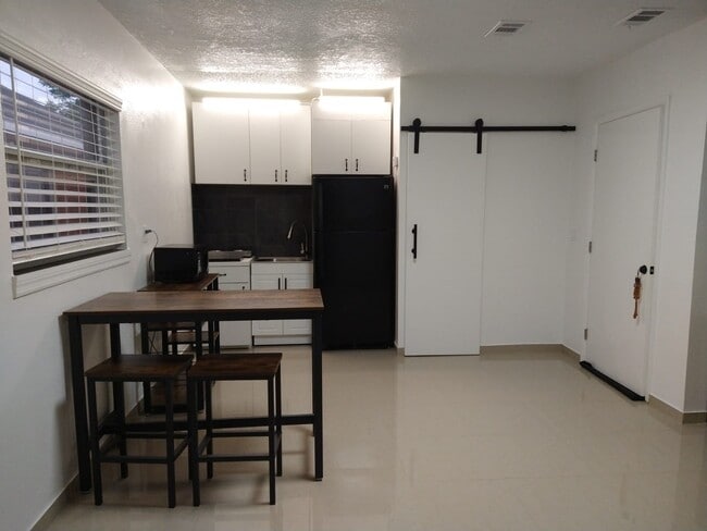 Photo - 618 Short Pine Cir Townhome