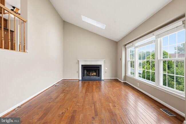 Foto del edificio - 7690 Green Garland Dr