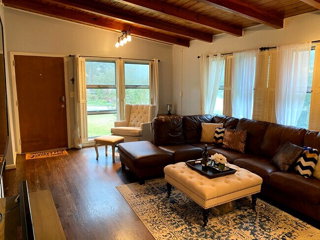 Living Room - 3182 Laventure Dr