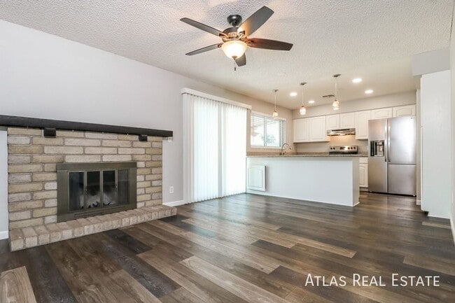 Foto del edificio - 1323 W Rosemonte Dr