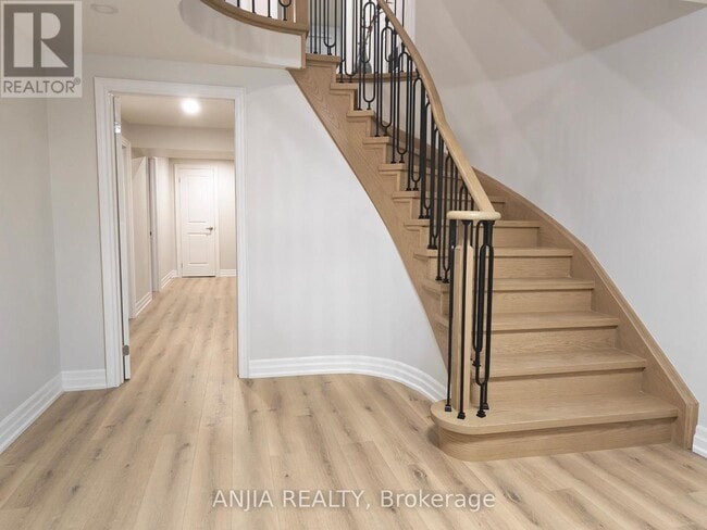 Building Photo - 5 Janna Ct