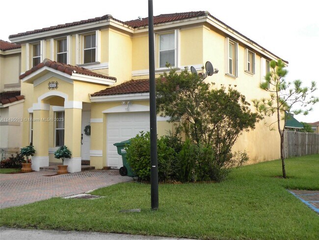 Foto del edificio - 16432 SW 47th Terrace