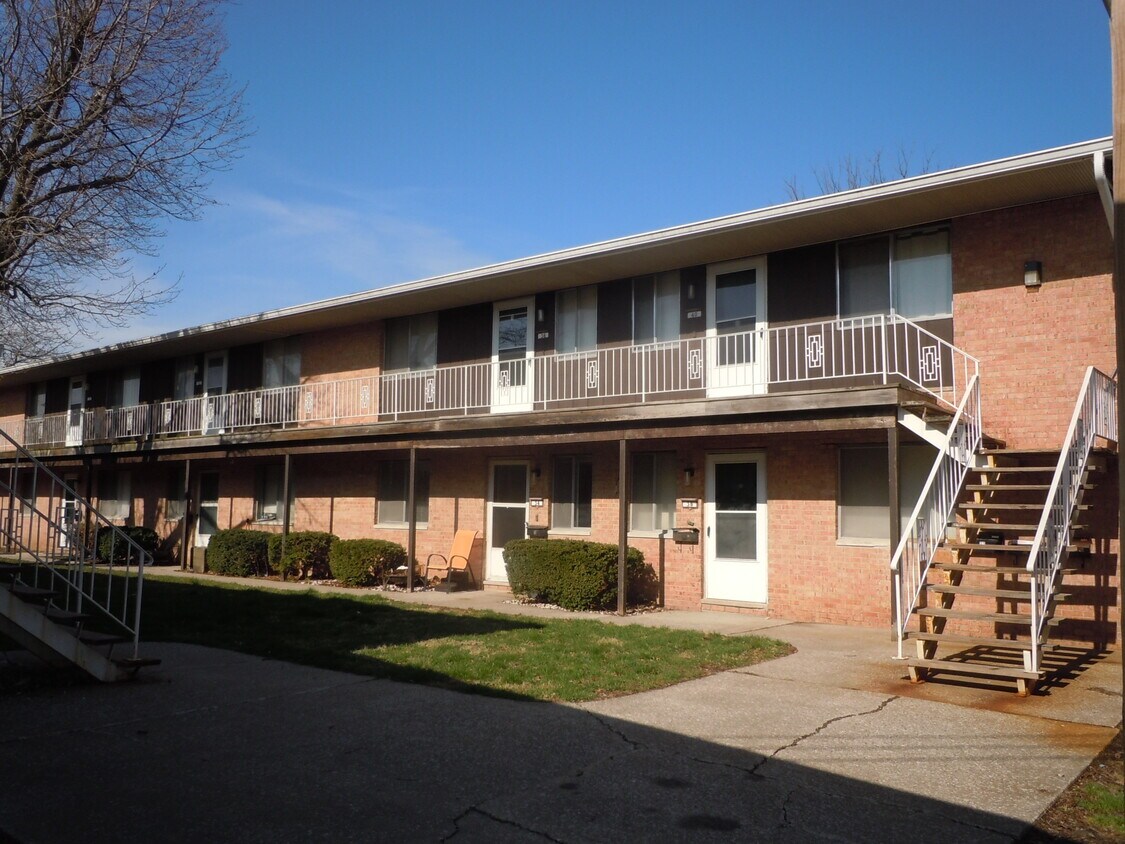 214 E Church St Unit 20, Collinsville, IL 62234 Condo for Rent in