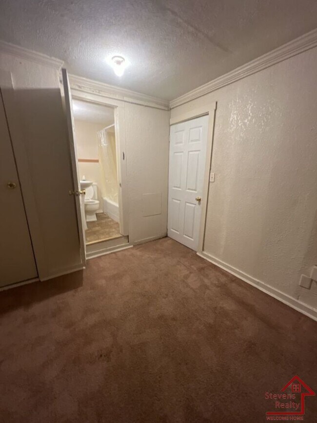 Foto del edificio - 180 E Stevens St