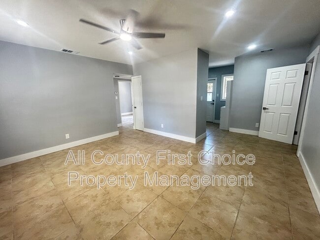 Foto del edificio - 233 41st Ave NE
