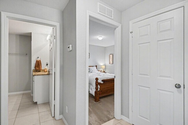 Foto del edificio - 1109 NW 12th Ln