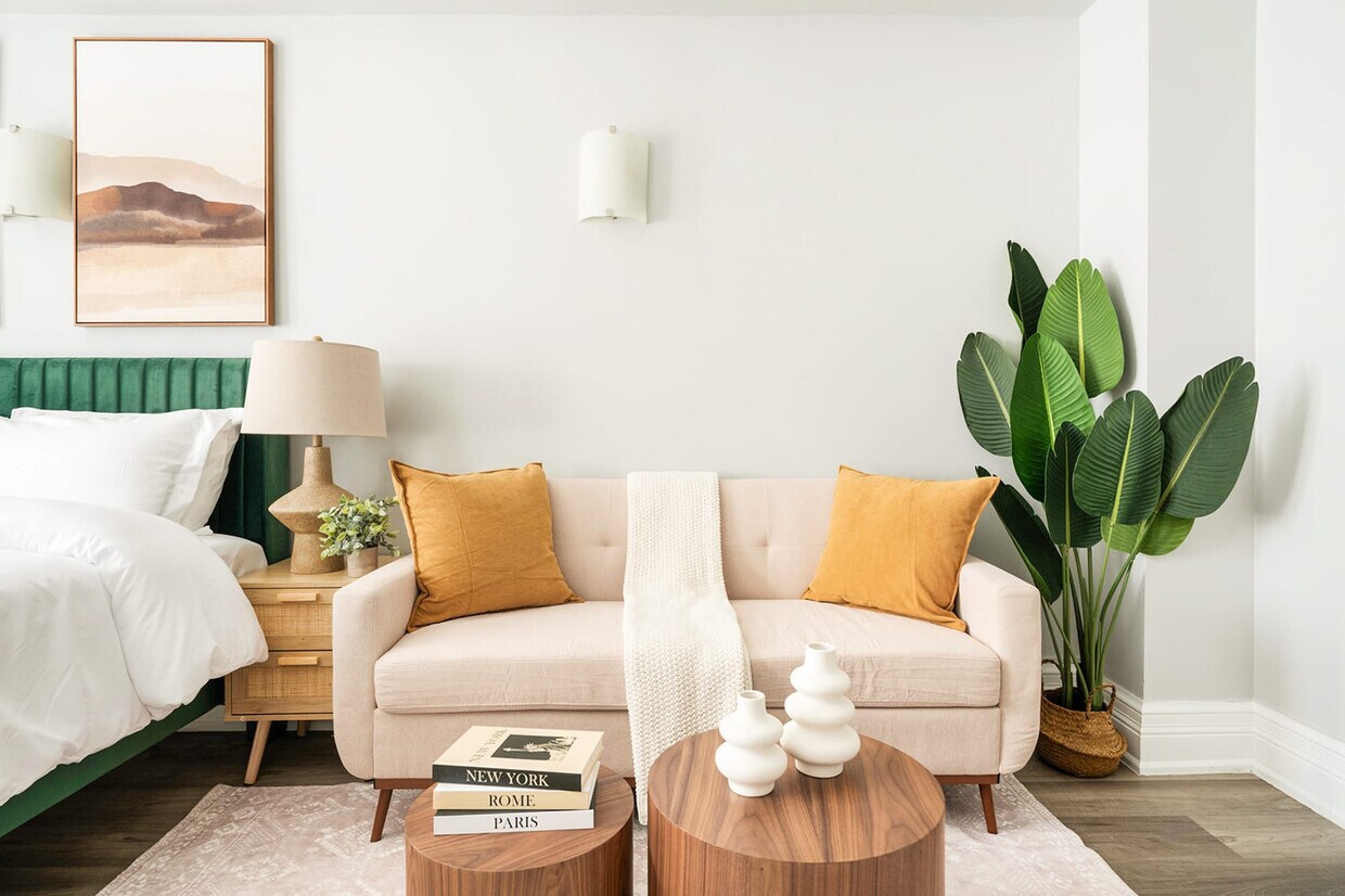 Foto principal - 234 W 73rd St