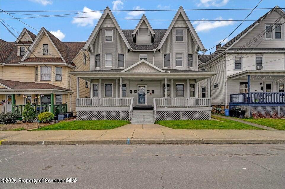 Primary Photo - 1605 Washburn St
