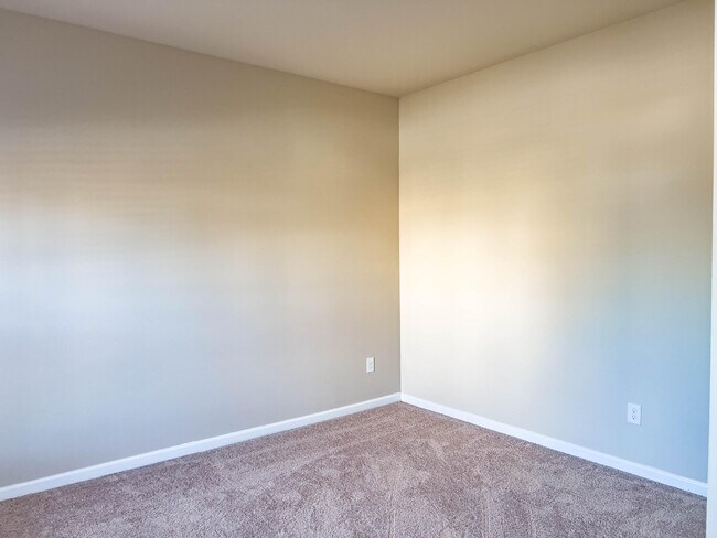 Foto del edificio - 380 Stablebridge Dr