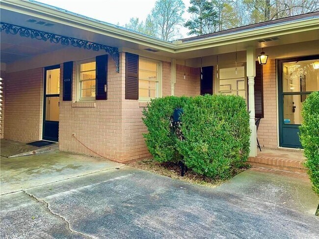 Foto del edificio - 4457 Frontier Way NE