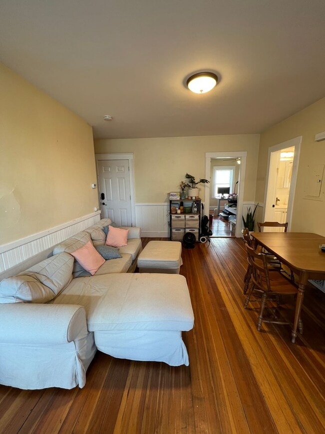 Photo - 332 Beacon St Apartment