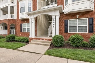 Building Photo - 8045 Bienville Dr