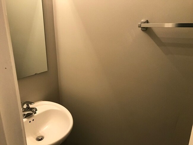 Building Photo - Lawrence Twp - 4 BR home