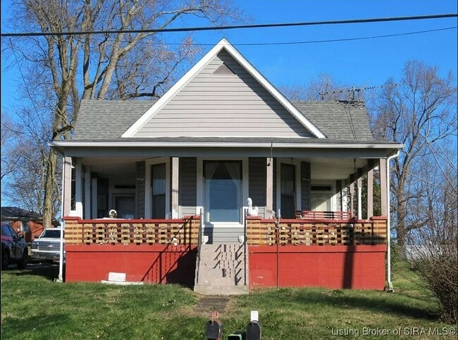 Building Photo - Old World Charm with New World Updates