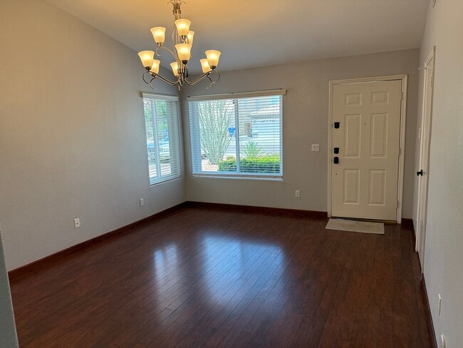 Building Photo - 4629 E Lavender Ln