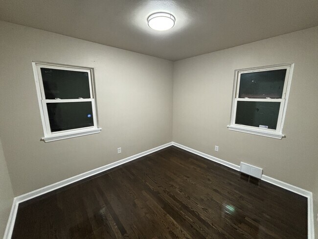 Building Photo - 5729 W 6th Ave