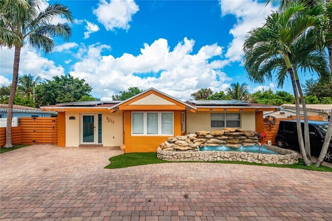Foto del edificio - 5711 Farragut St