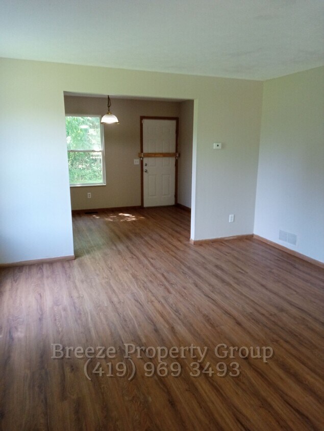 Foto principal - 149 S Forest Ave