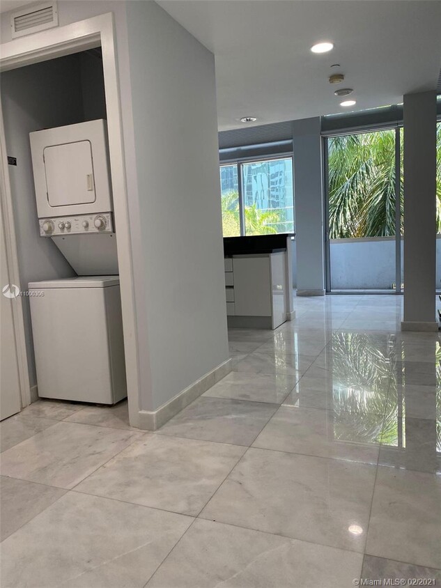 Foto principal - 1060 Brickell Ave