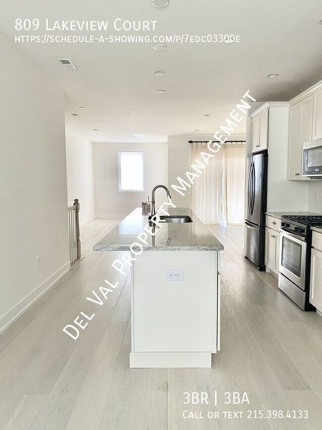 Foto del edificio - Improved Rent! 3-BD Townhome for Rent - 80...