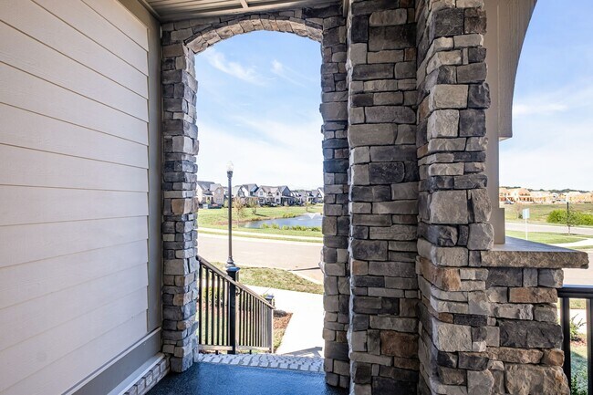 Building Photo - 247 Asterwood Cir