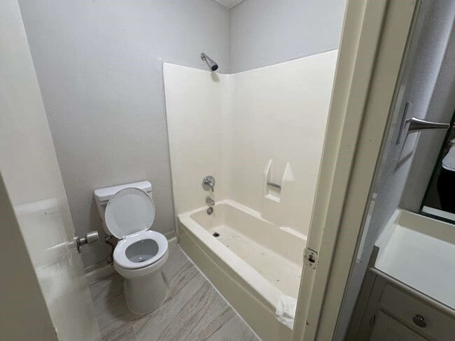 Foto del edificio - 11807 S Youngwood Ln