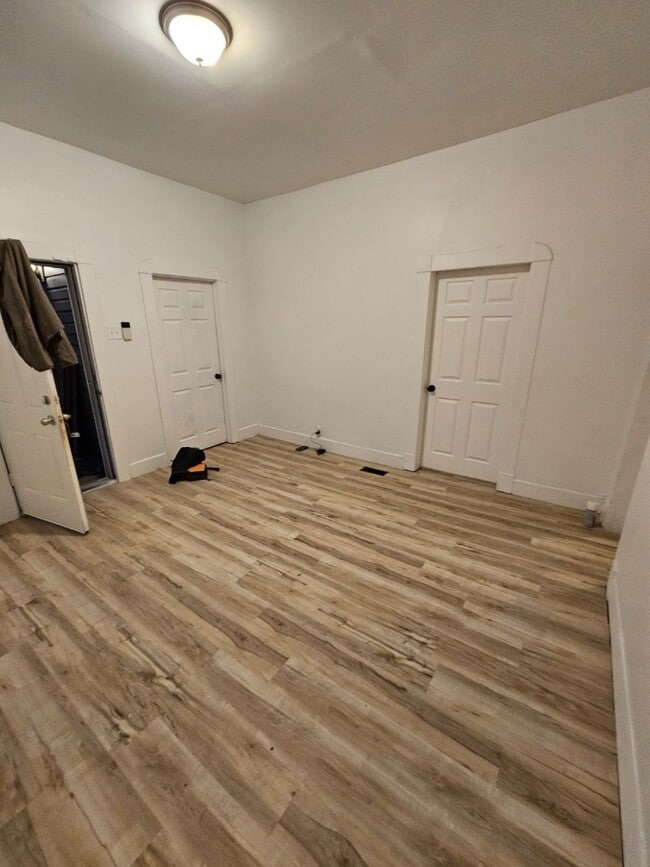 Foto del edificio - 1206 W 25th St