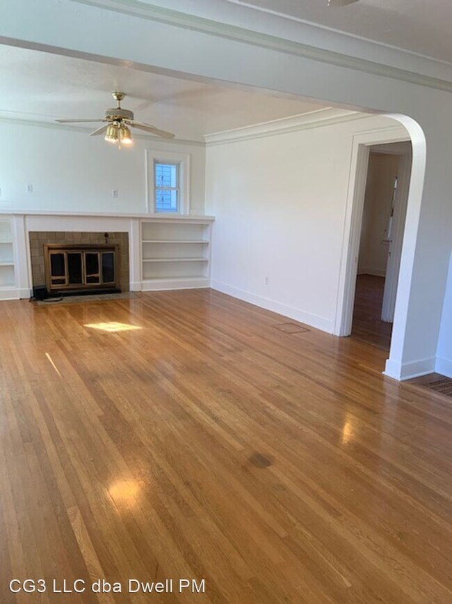 Building Photo - 3 br, 1 bath House - 3143 NE 12th Ave